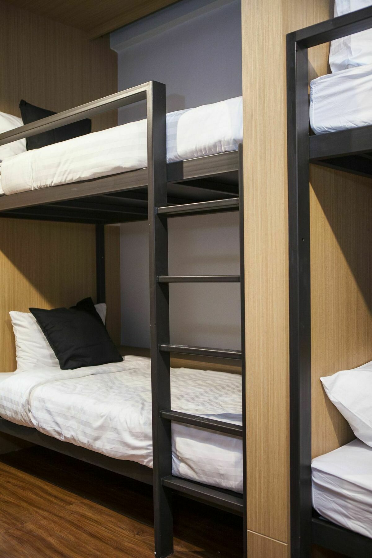 Gn Luxury Hostel Bangkok Bagian luar foto