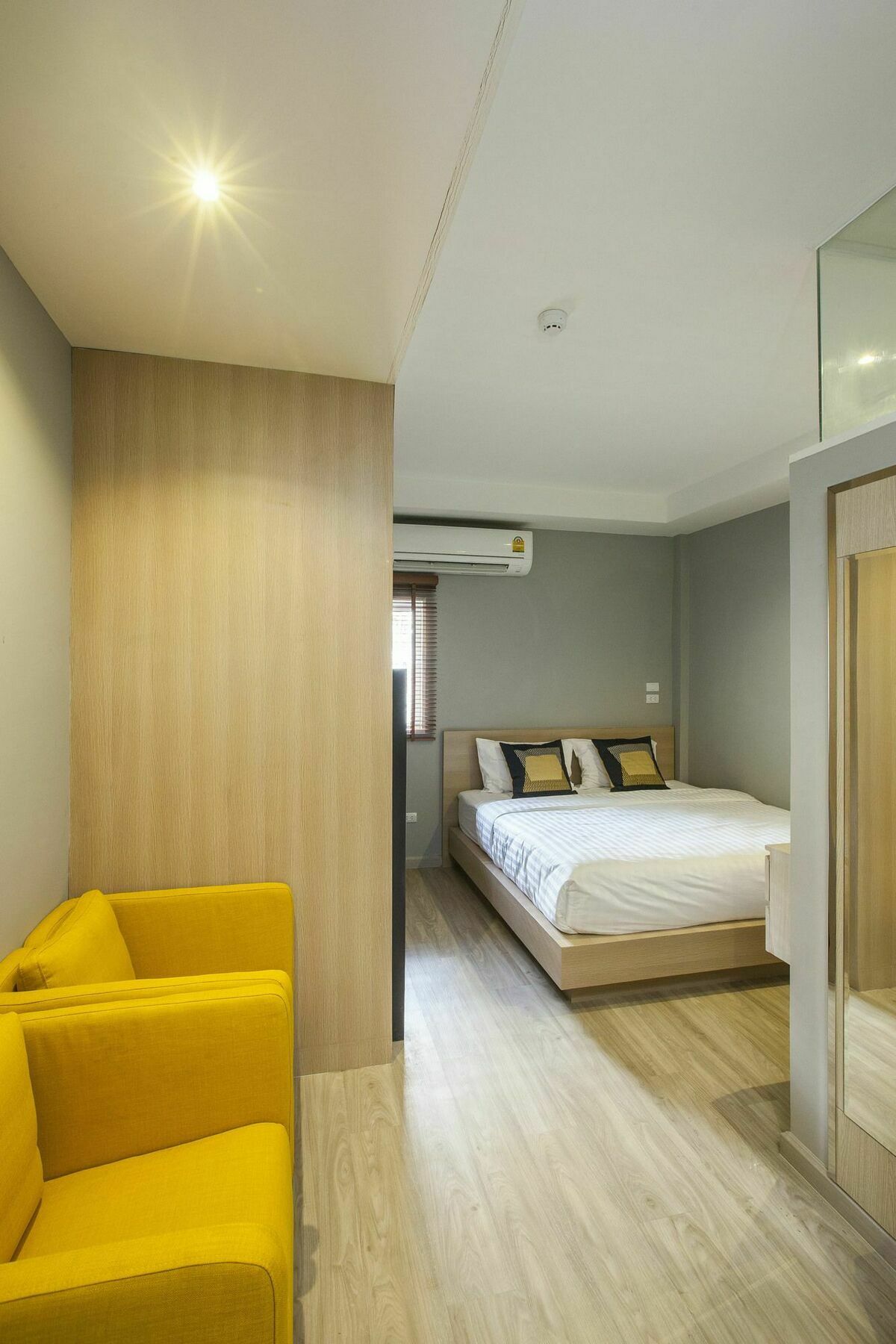 Gn Luxury Hostel Bangkok Bagian luar foto
